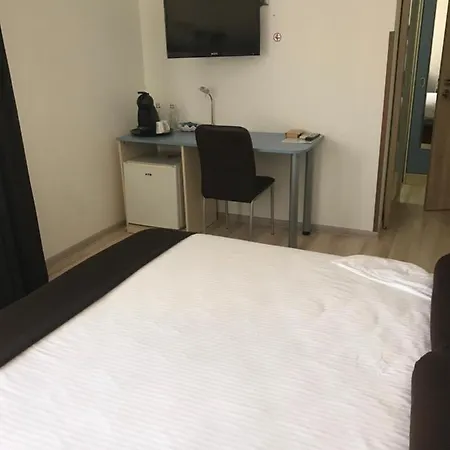 Gabrisa 3*